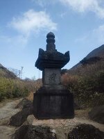 多田満仲の墓塔 2
