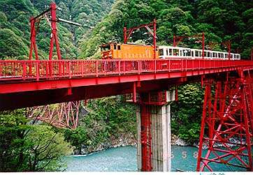 黒部峡谷鉄道