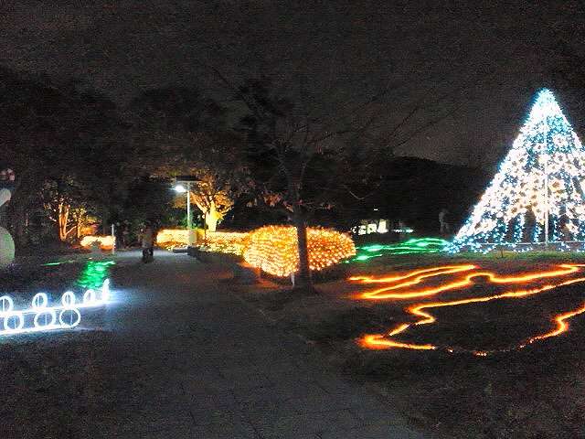 亀ヶ岡広場
